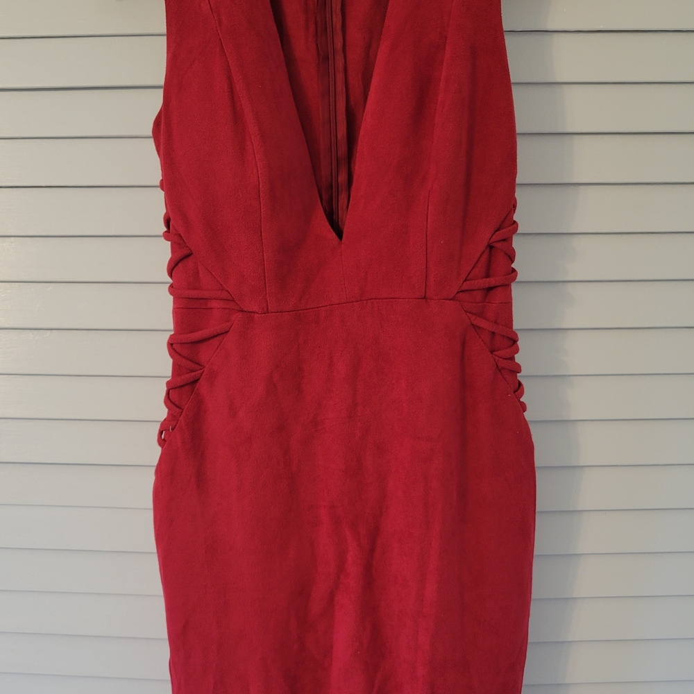Chic Backless Red Dress